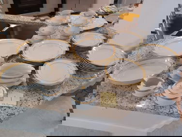 Elegant Gold Trimmed China Set Gold Buffet 42 Pieces