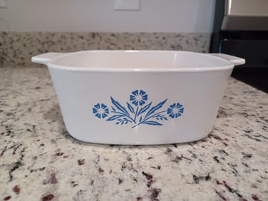 Vintage Corning Ware 1.5 Quart Casserole