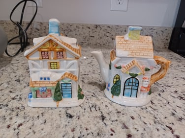 Porcelain Cream & Sugar Set