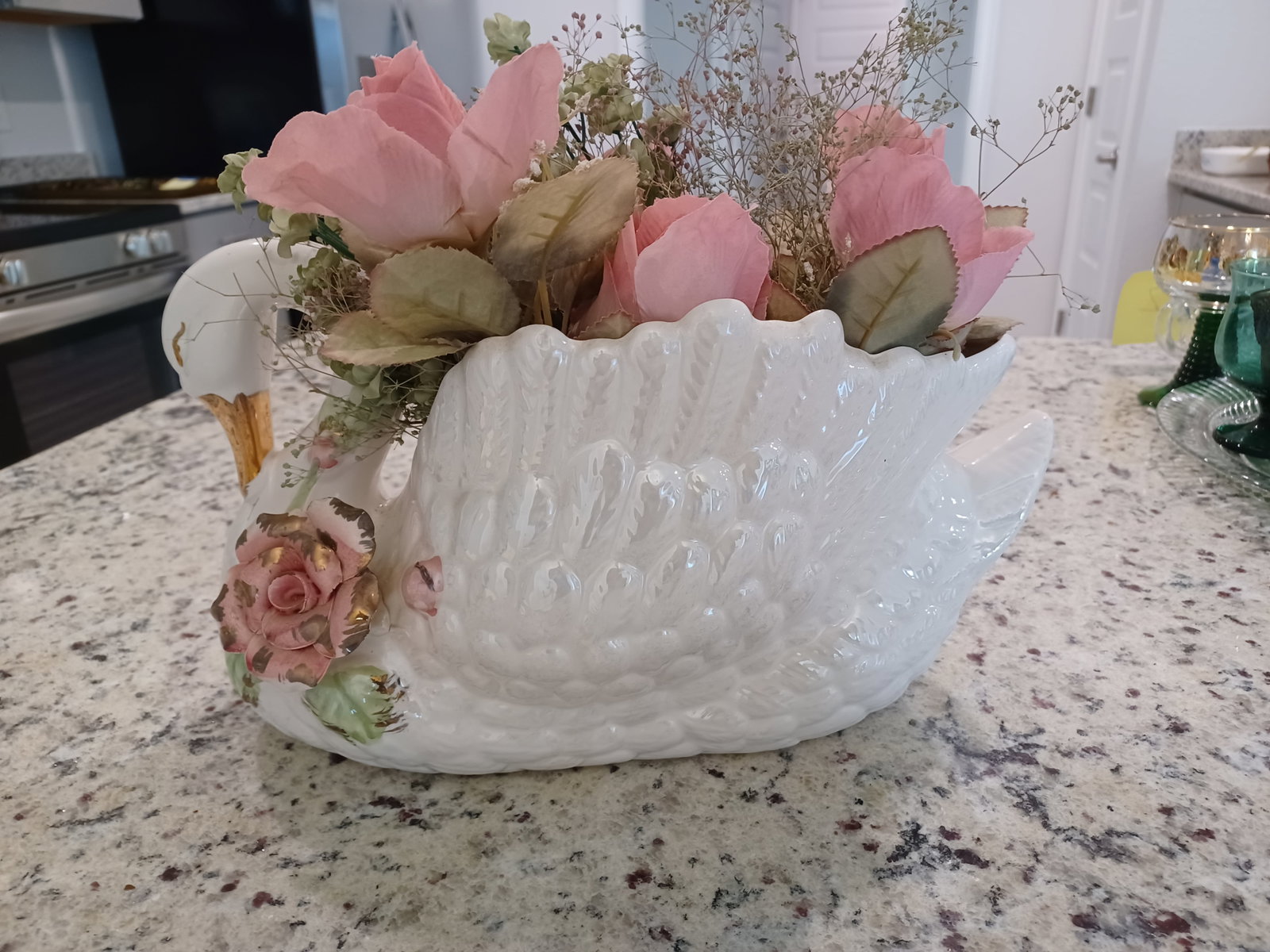Vintage Swan Planter: Vintage Swan Planter