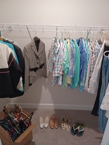 Contents of Closet/ Womens Clothing & Accessories