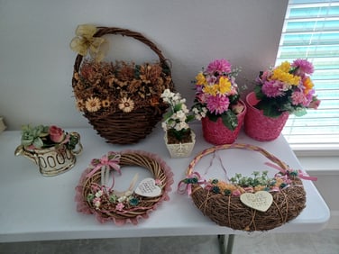 Large Floral Lot