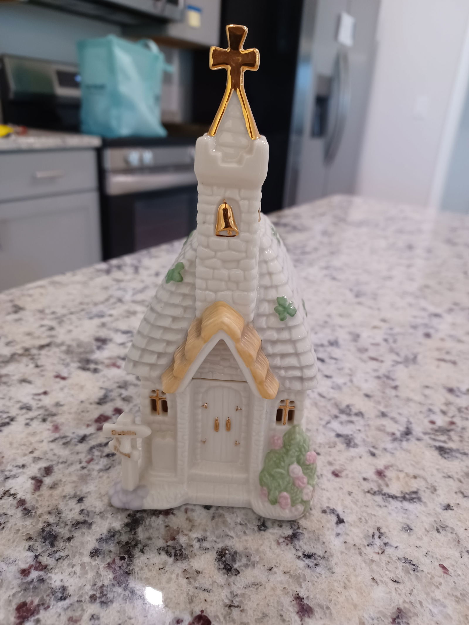 Lenox St Patricks Blessing Music Box (1 of 7)