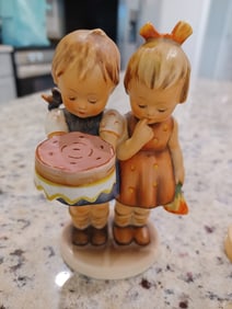 Hummel Figurine Boy & Girl with cake / 176