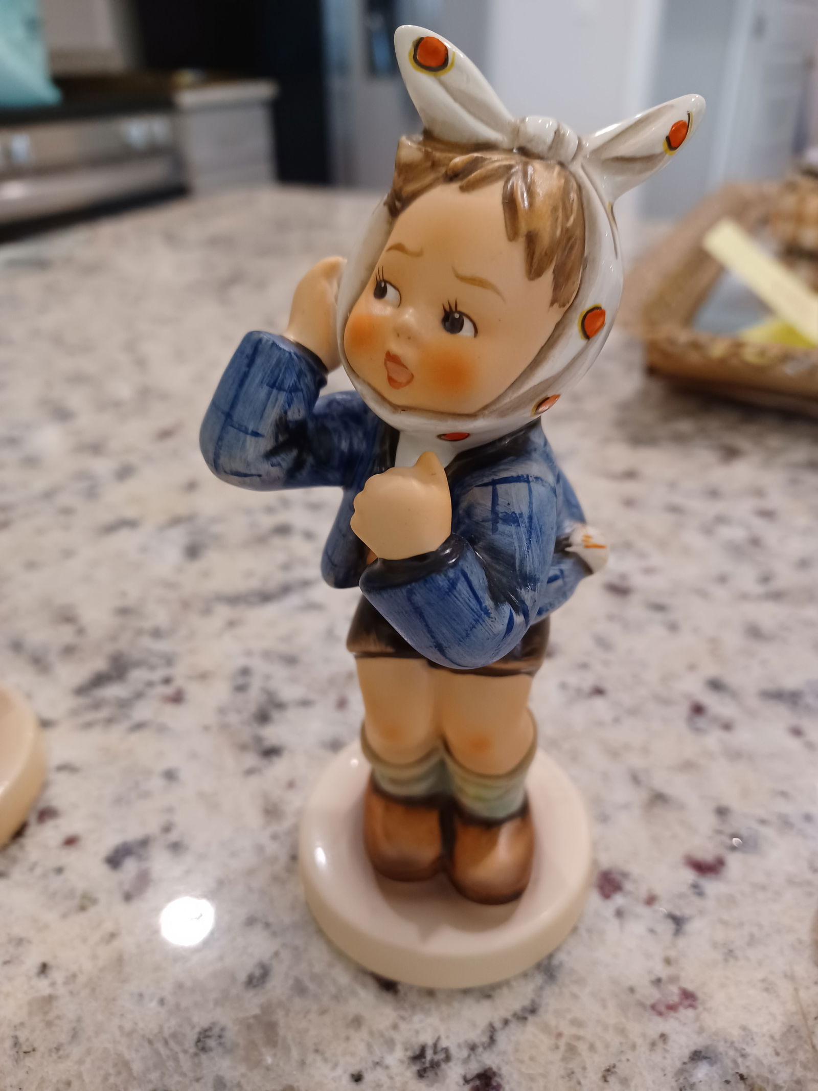 Hummel Figurine Boy with Tooth Ache: Hummel Figurine Boy with Tooth Ache