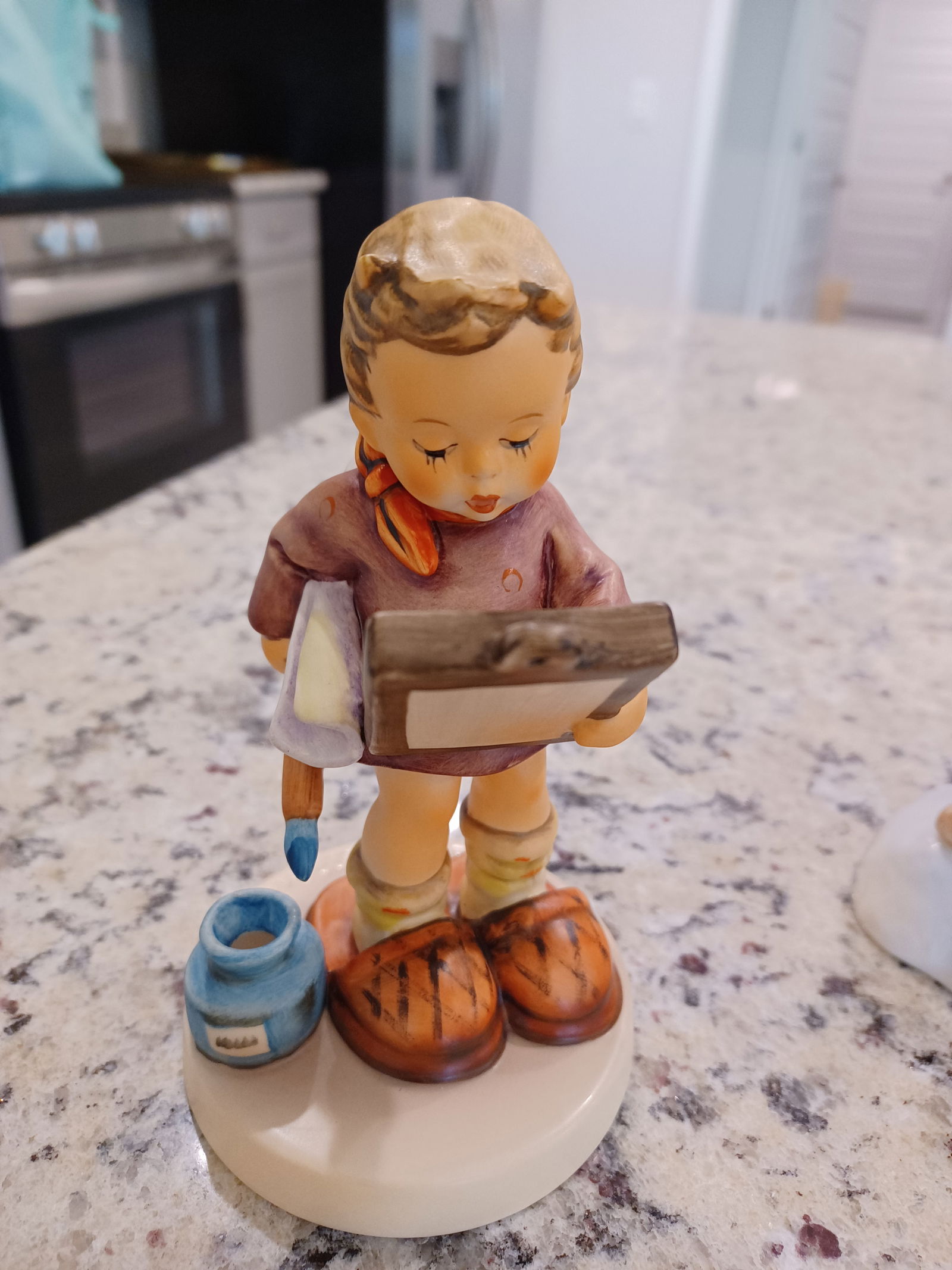 Hummel Figurine The Artist: Hummel Figurine The Artist