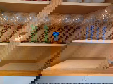 Beautiful 16 piece Artglass Wineglass Set