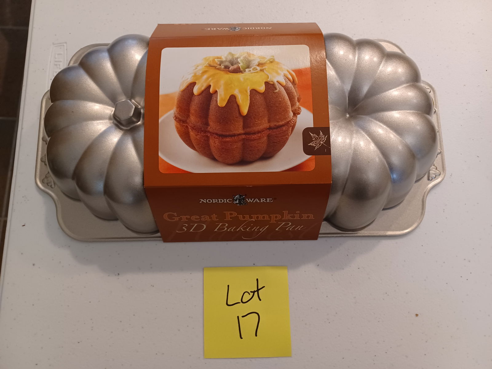 NEW Nordic Ware Great Pumpkin Bundt Cake Mold: NEW Nordic Ware Great Pumpkin Bundt Cake Mold
