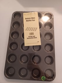 NEW Pampered Chef Deluxe Mini-Muffin Pan