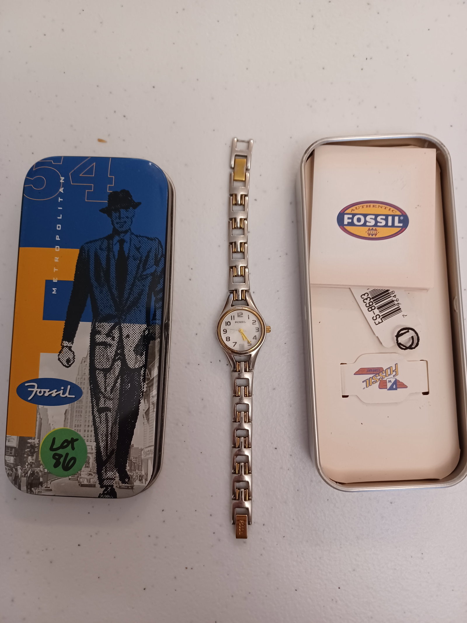 Fossil Watch in case / needs battery: Fossil Watch in case / needs battery