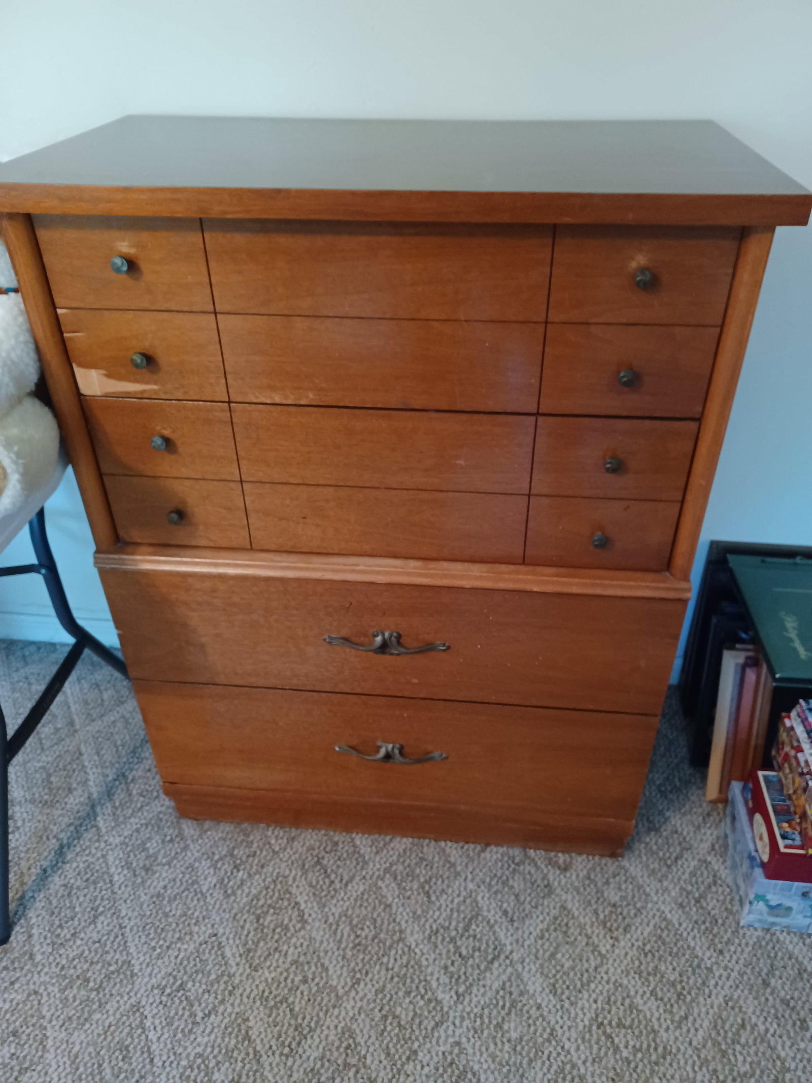 Mid Century 4 Drawer Chest / Condition issues: Mid Century 4 Drawer Chest / Condition issues