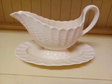 Vintage Spode Gravy Boat Chelsea Wicker Pattern