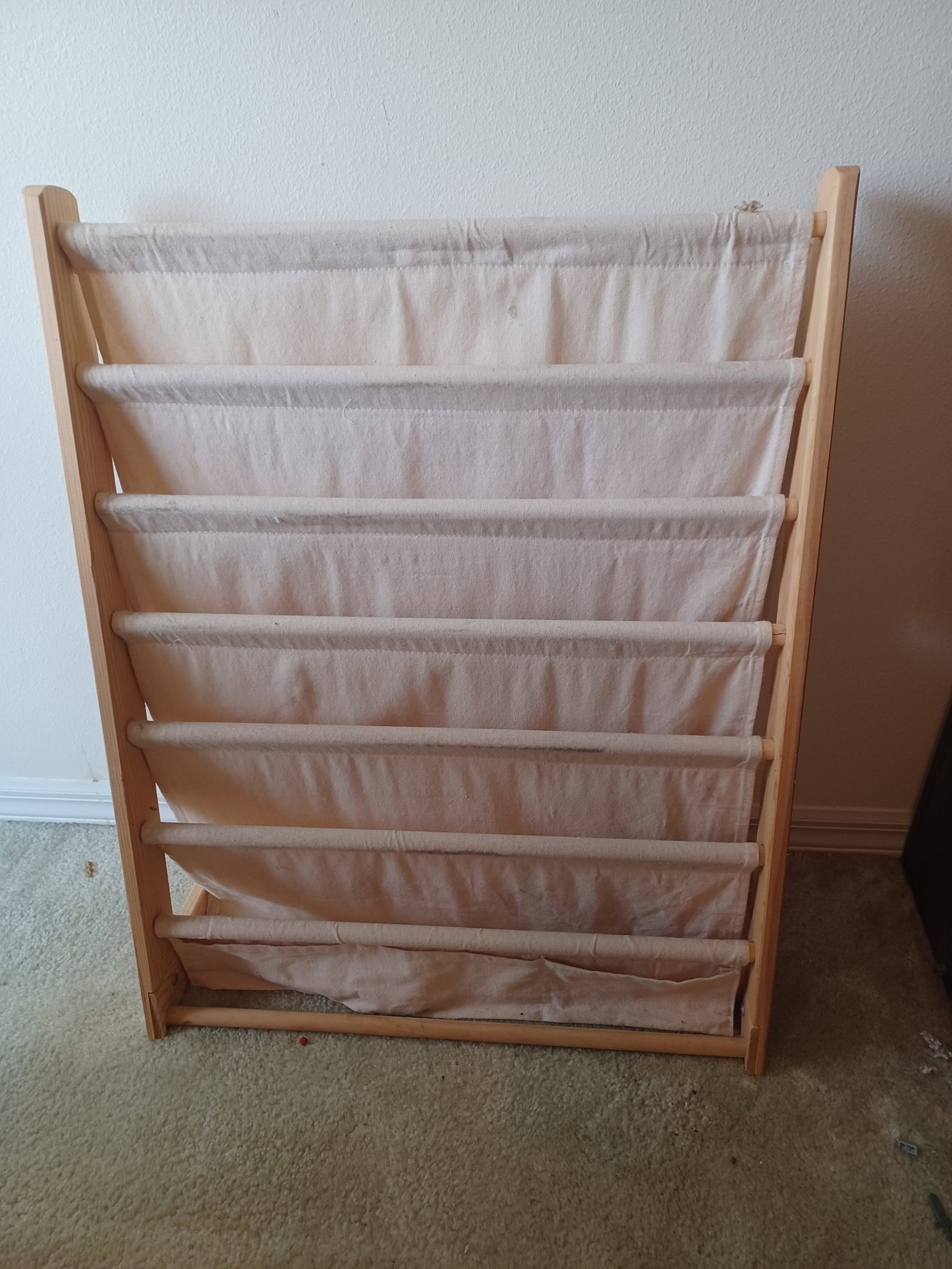 Childs Book / Magazine Rack: Childs Book / Magazine Rack