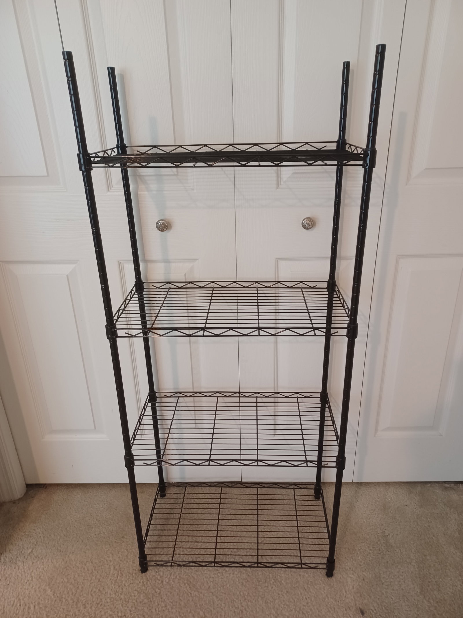 Black Metal Rack: Black Metal Rack