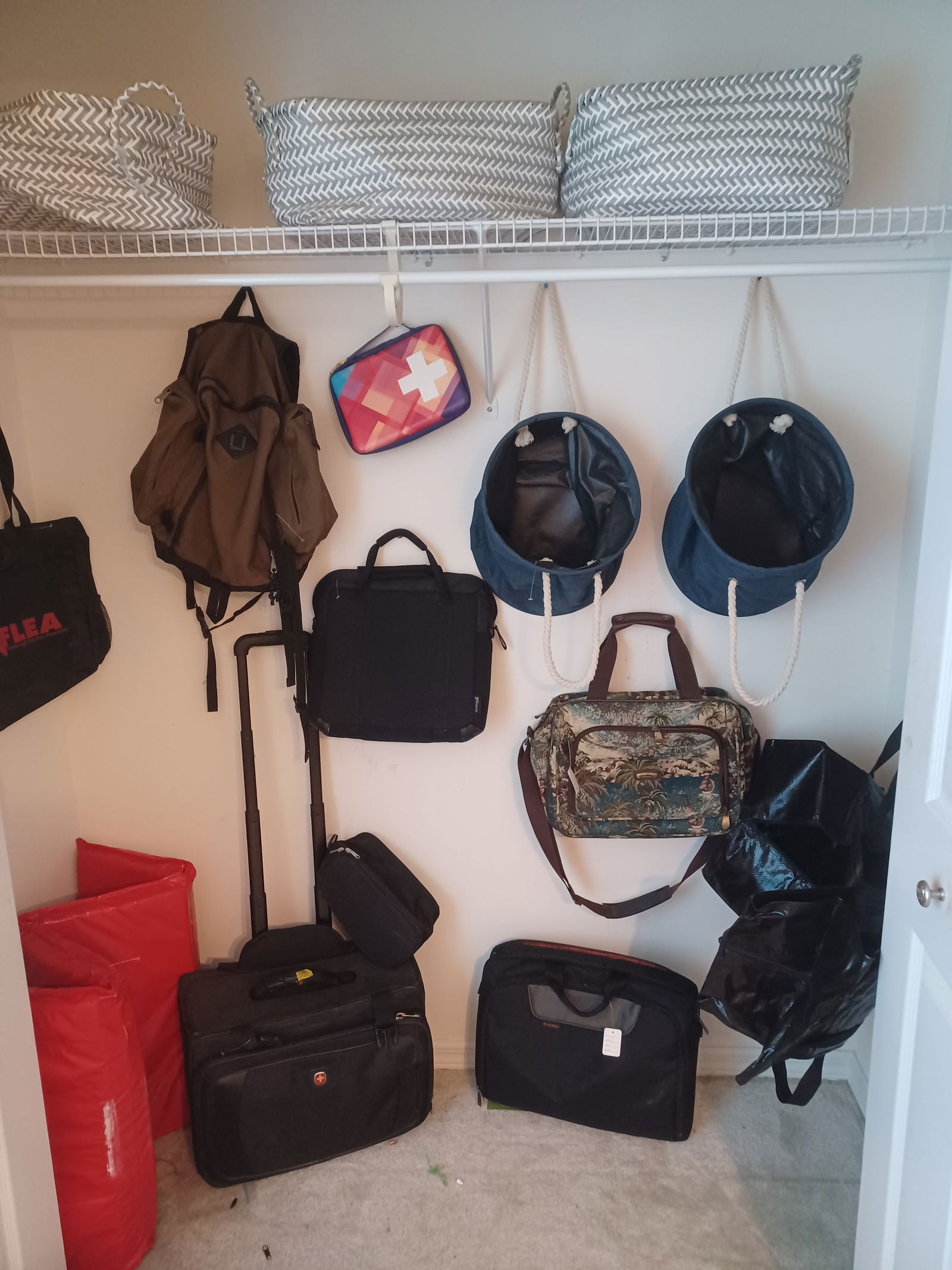 Large Lot of Baskets and Bags: Large Lot of Baskets and Bags