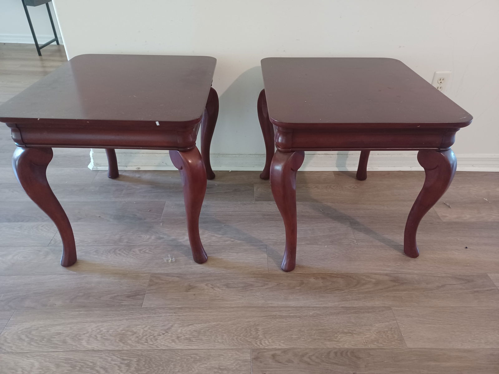 Pair of Queen Anne Style End Tables (1 of 7)