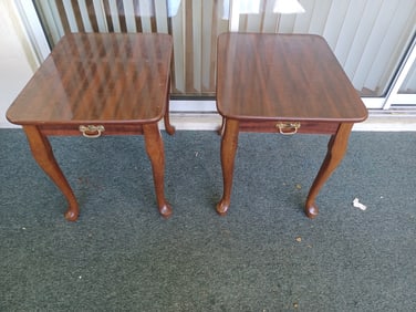 Pair of Queen Anne Style Mahogany End Tables