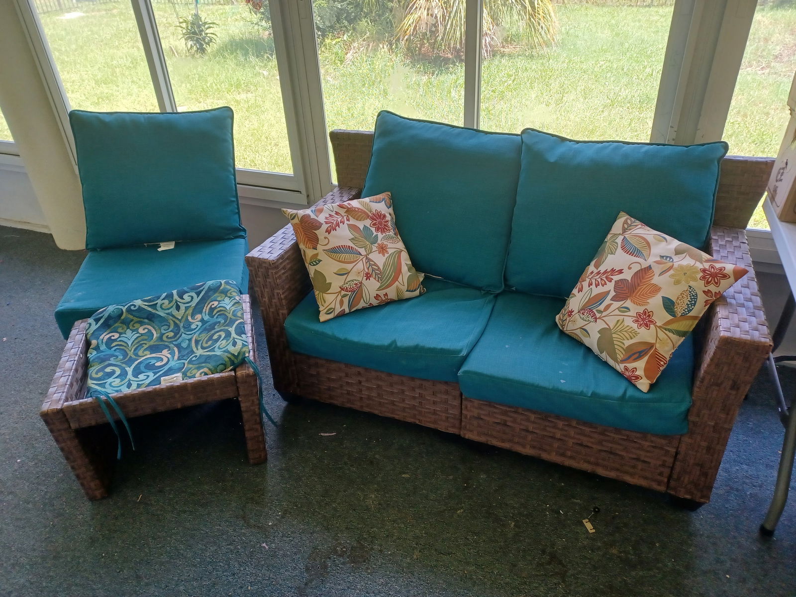 Patio Set with Cushions: Patio Set with Cushions