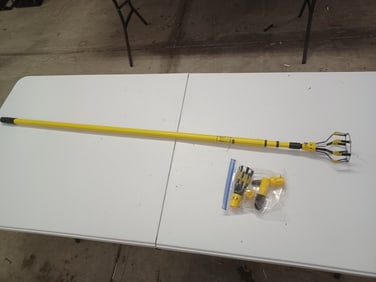 Telescoping Lightbulb Changer with attachments