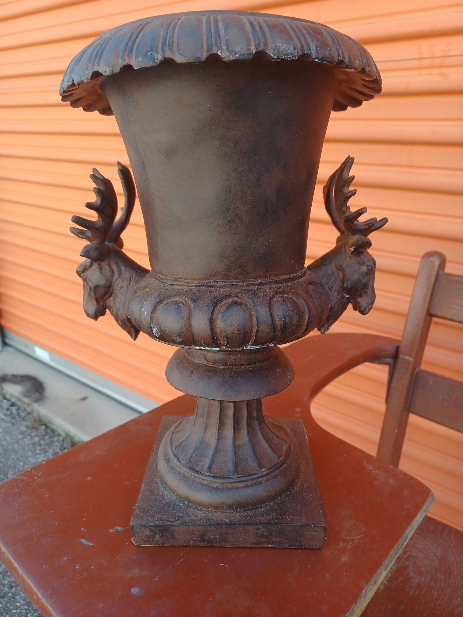 Heavy Resin Dear Head Urn: Heavy Resin Dear Head Urn