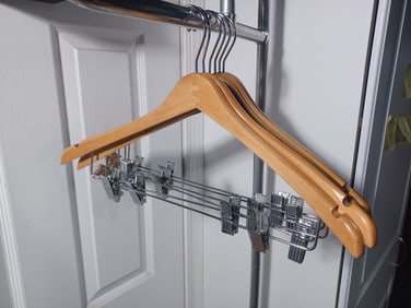 Lot of 6 Wooden Hangers with clips