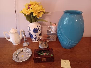 Mixed Lot of decorative items / floral vase condition issue