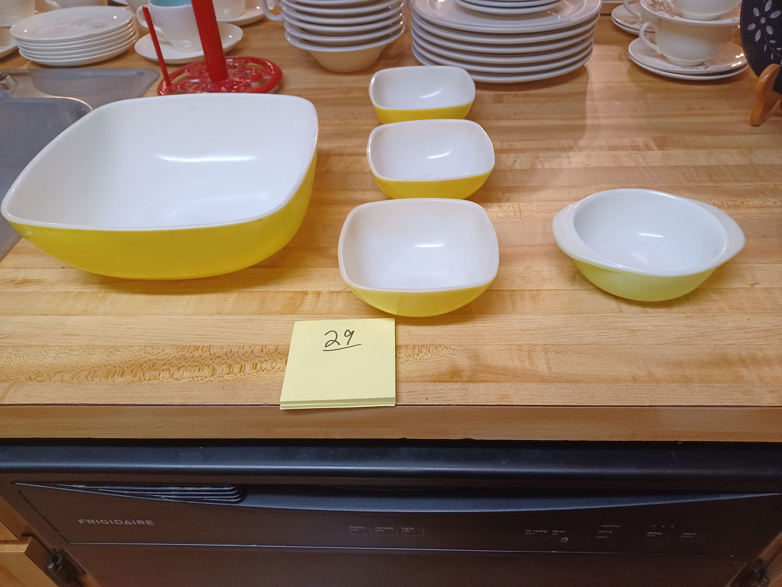 Vintage Pyrex Salad Bowl Set / Primary Yellow Pattern / Bonus Pyrex Small casserole in Lime Green (1 of 6)