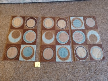 Lot of 3 small rugs