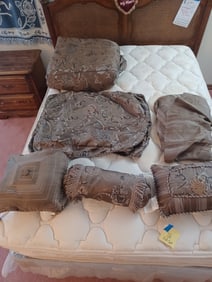 Full Size Bedding Set