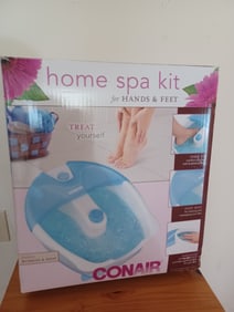 NEW Conair Home Spa Kit
