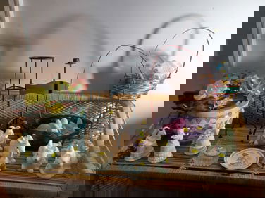 Lot of Decorative Items/ all seen on shelf