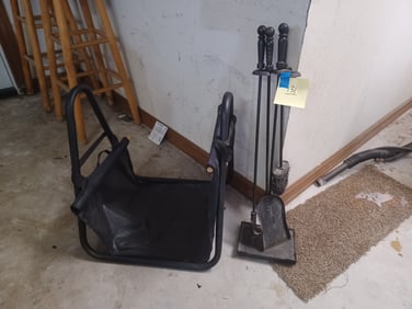 Fire Place Set / Holder has loose screw