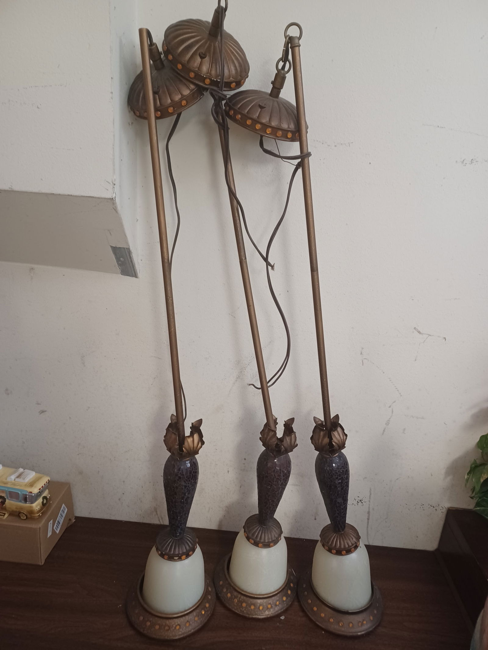 Set of 3 Pendant Lights (1 of 4)