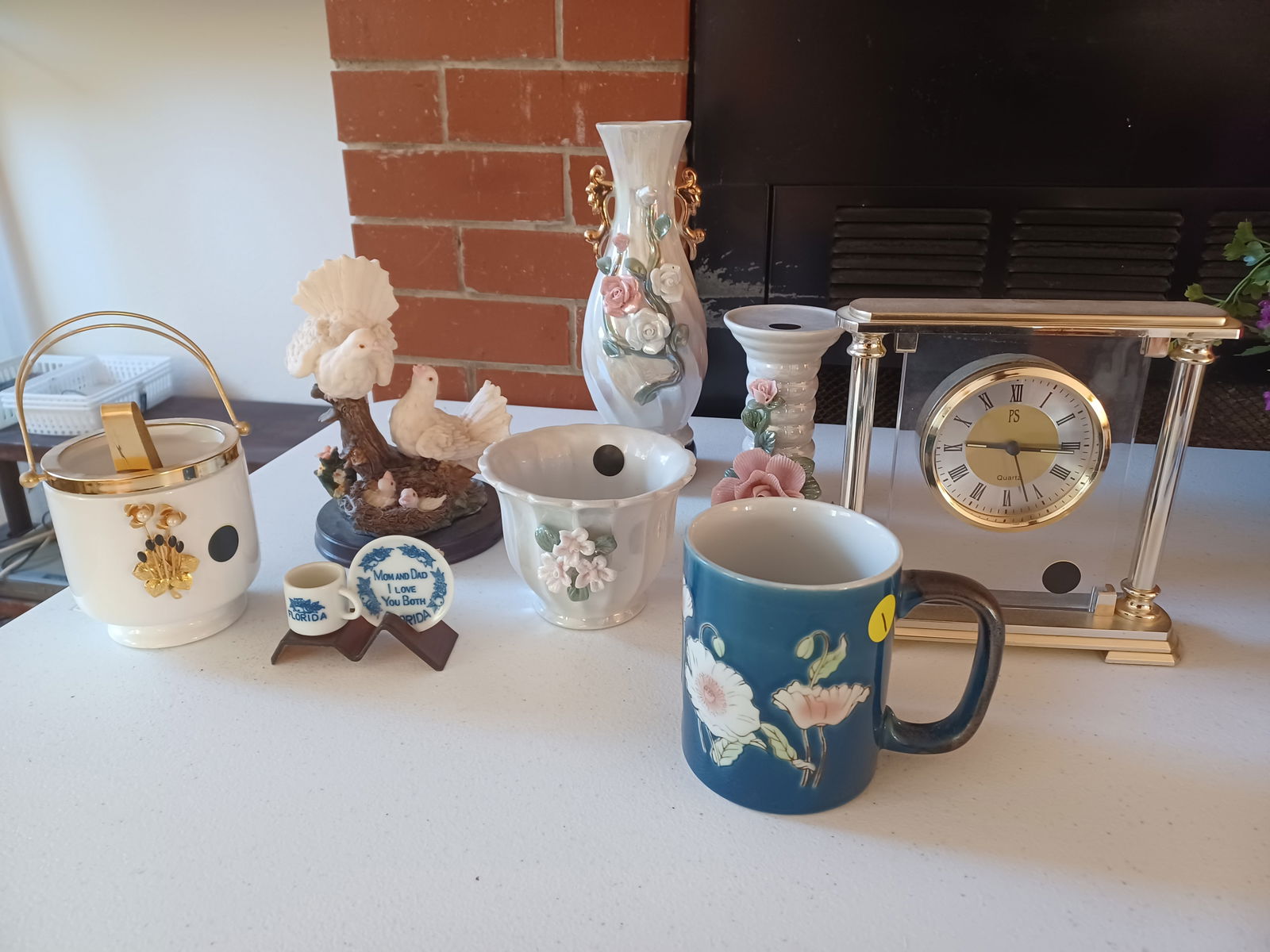 Lot of Misc Decorative Items (1 of 7)