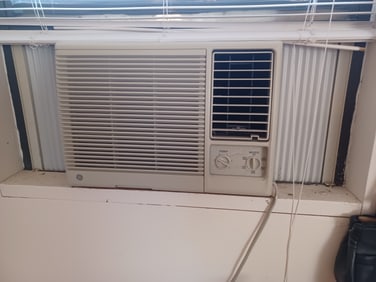 GE Window Unit AC / Works