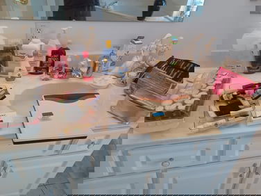 Contents of the Bathroom Countertop