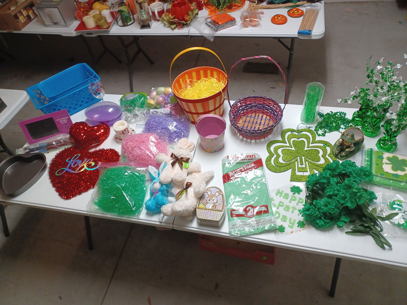 Holiday Lot everything seen on Table Top / Table Not included (1 of 7)