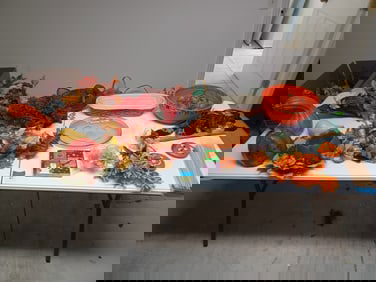 Large Fall & Halloween Decorative ite,s / all seen on table top / table not included