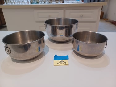 Lot of 3 Stainless Steel Mixing Bowls