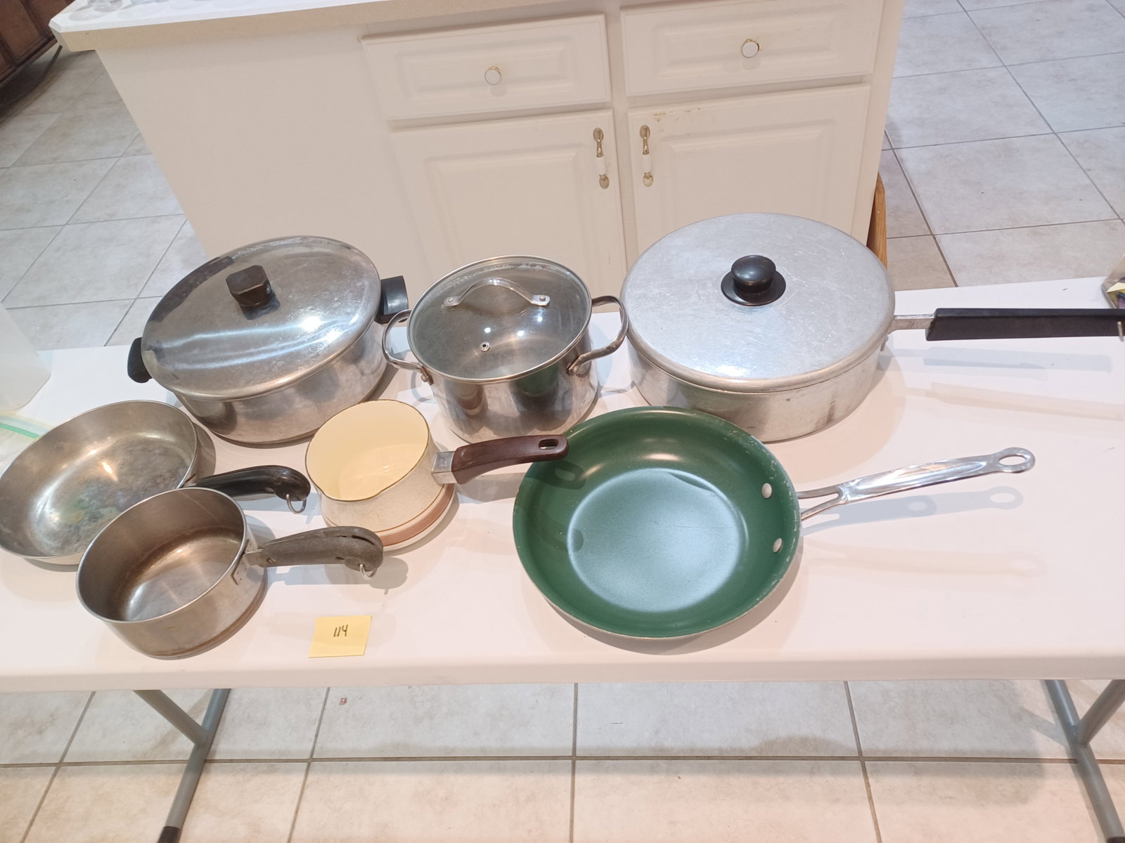 Lot of Misc Cookware as seen: Lot of Misc Cookware as seen
