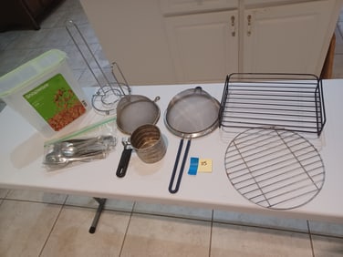 Lot Misc Kitchen Items