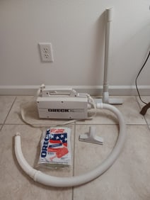 Oreck XL Canister Vacume / Tested Works