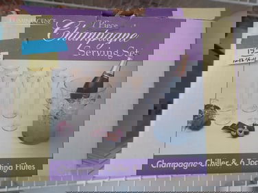 Champagne Serving Set
