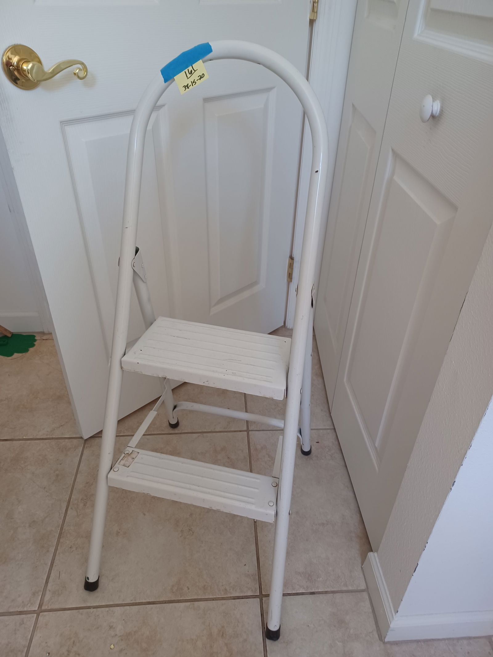 White Step Stool (1 of 3)