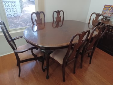 Vintage Thomasville Mahogany Table & 6 Chairs / missing leaves