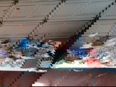 Large Mixed Lot/ all seen on table top