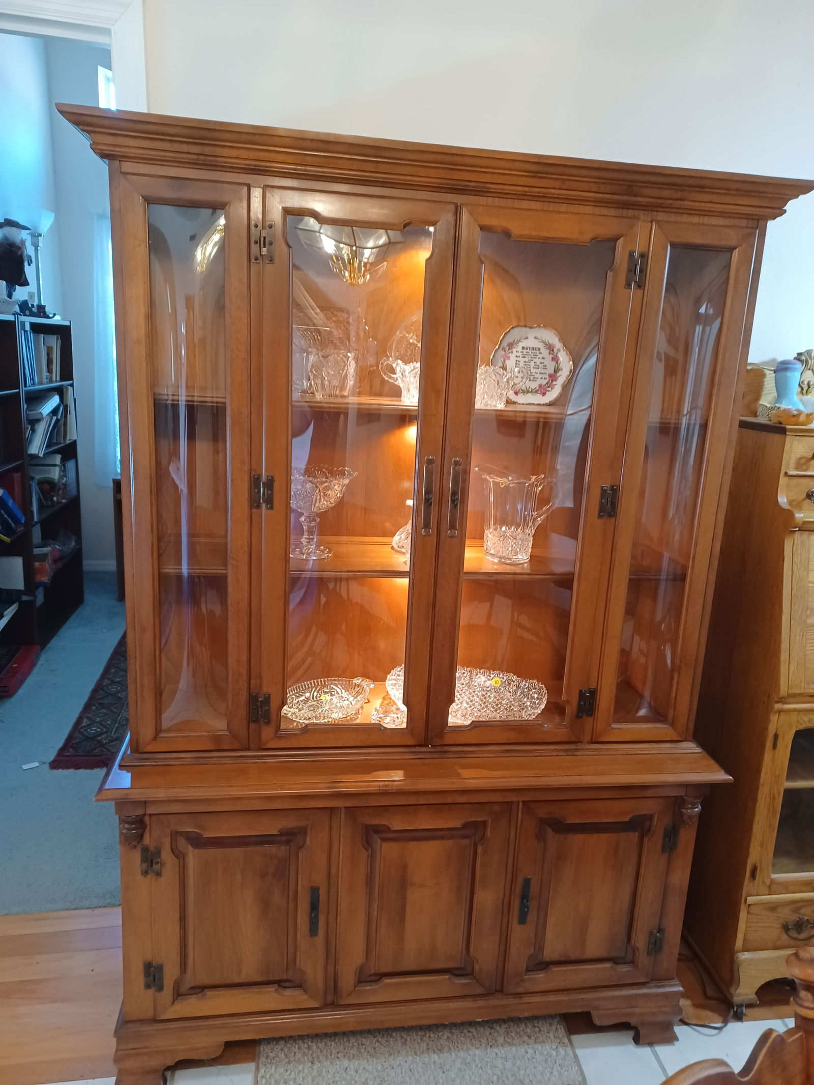 Vintage Tell City China Cabinet with Bow Front Glass Panels (1 of 11)