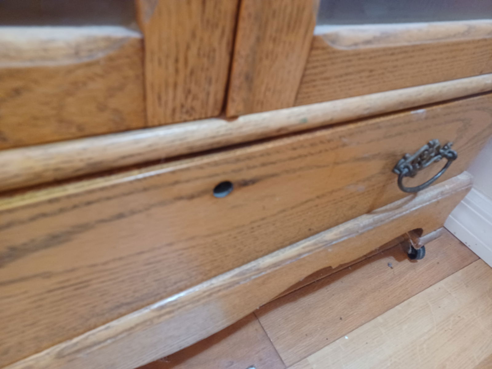 Beautiful Oak Victorian Drop Front Secretary / Has working locks with keys - 11