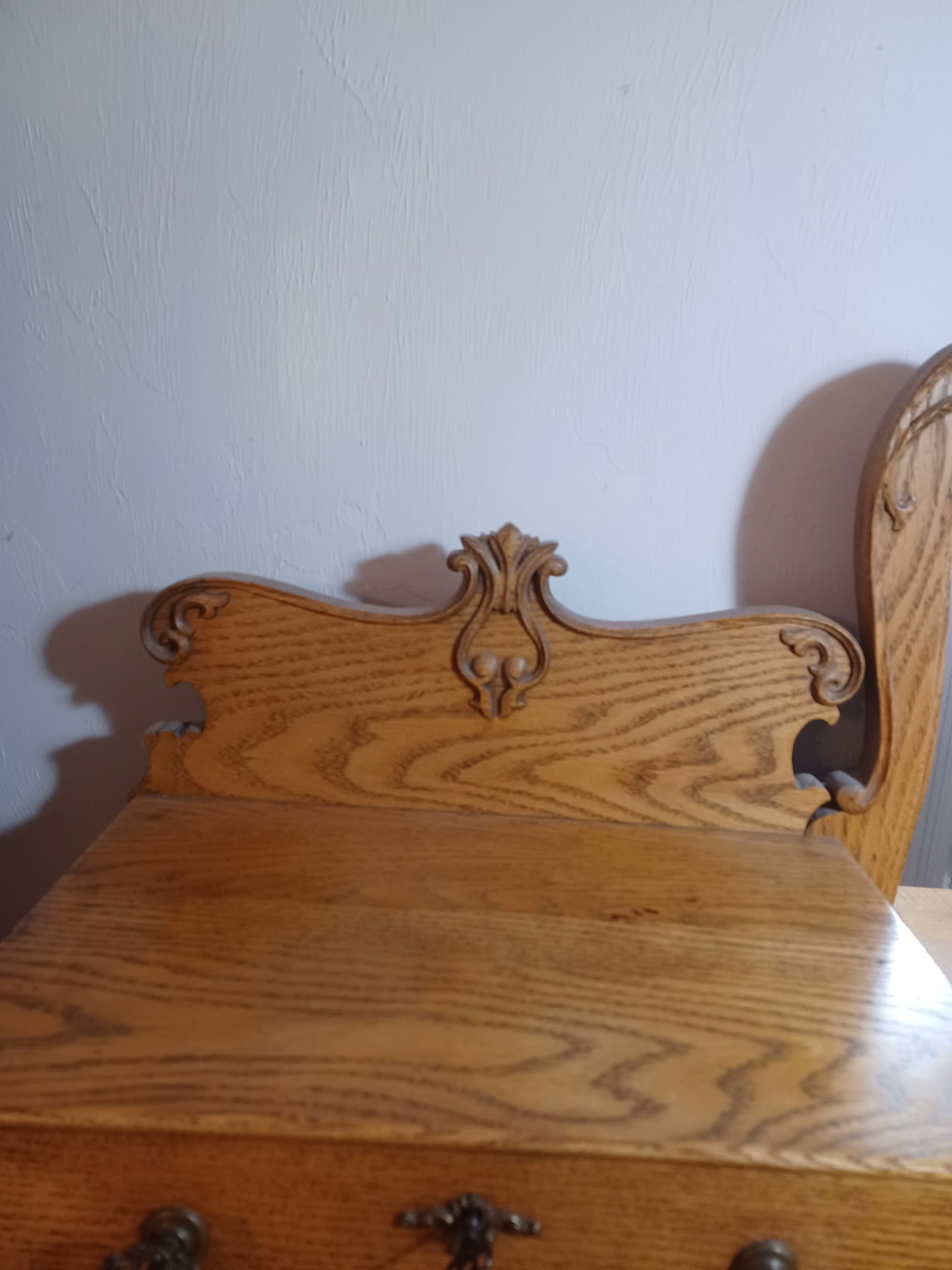 Beautiful Oak Victorian Drop Front Secretary / Has working locks with keys - 13