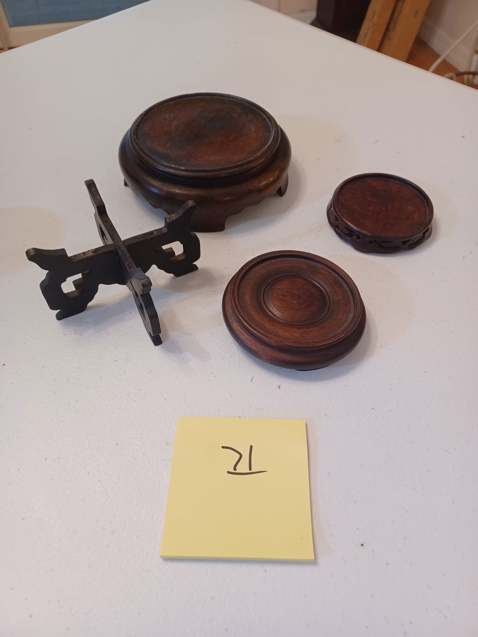 Lot of Asian Stands: Lot of Asian Stands